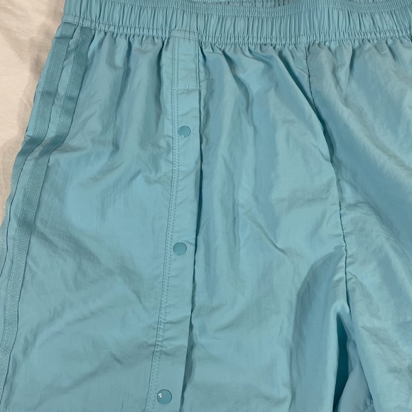 NWT Adidas Women Light Green Athletic Shorts Size XL - Picture 4 of 10